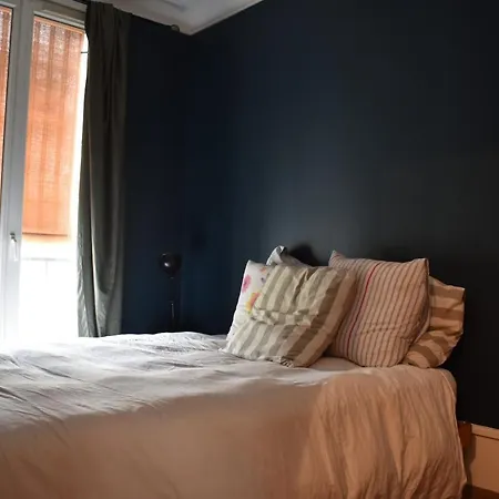 Apartment Large Quiet Parisian In Lively 11th